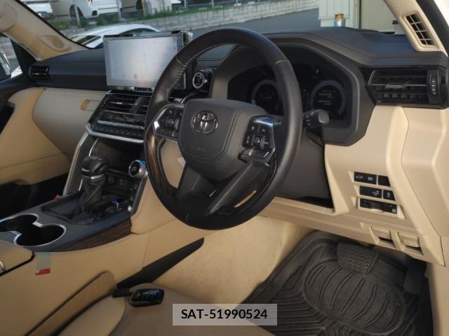 2025 Toyota Land Cruiser 300 — Photo 3