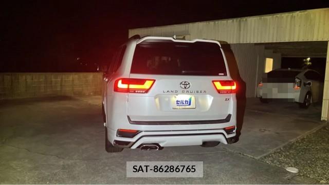 2023 Toyota Land Cruiser 300 — Photo 5