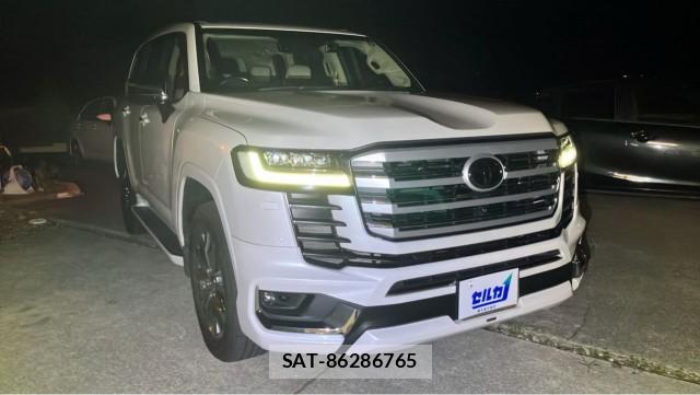 2023 Toyota Land Cruiser 300 — Photo 3