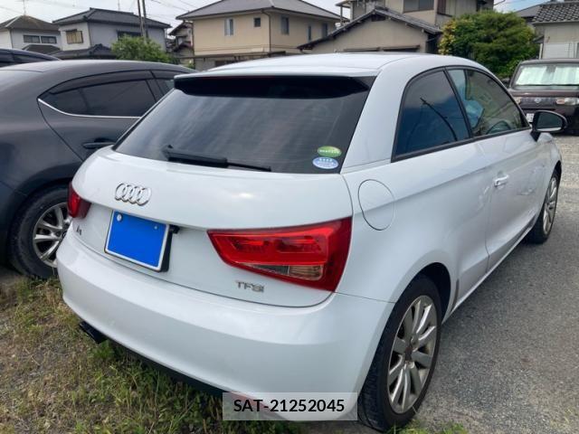 Audi A1 2013-12 7214966-1