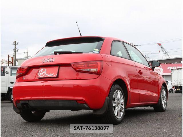 Audi A1 2011-06 7452953-1