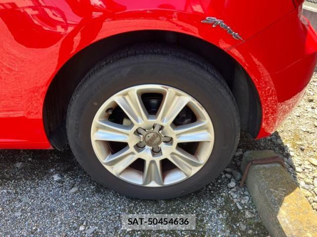 Audi A1 2011-03 7499564-4