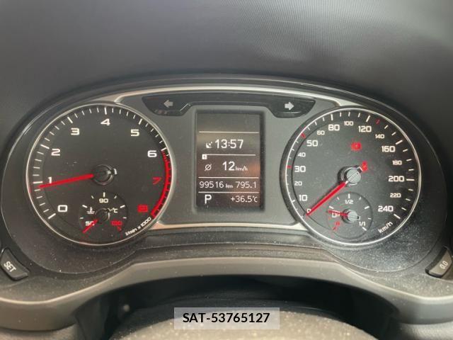 Audi A1 2011-05 8072859-11