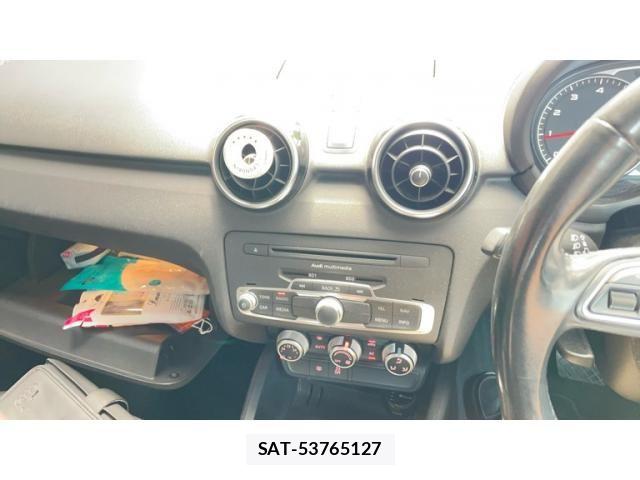 Audi A1 2011-05 8072859-12