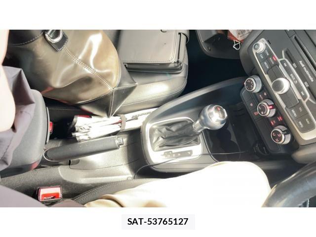 Audi A1 2011-05 8072859-13