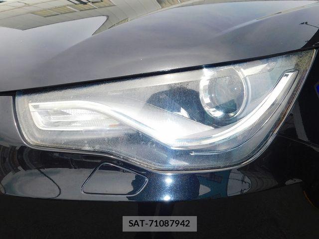 Audi A1 2011-08 8206351-9