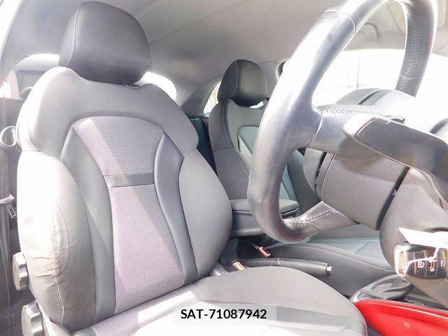Audi A1 2011-08 8206351-26