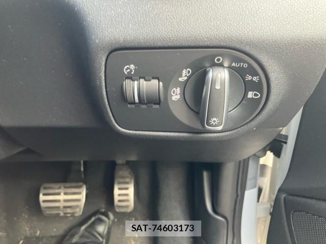 Audi A1 2013-03 8228917-12