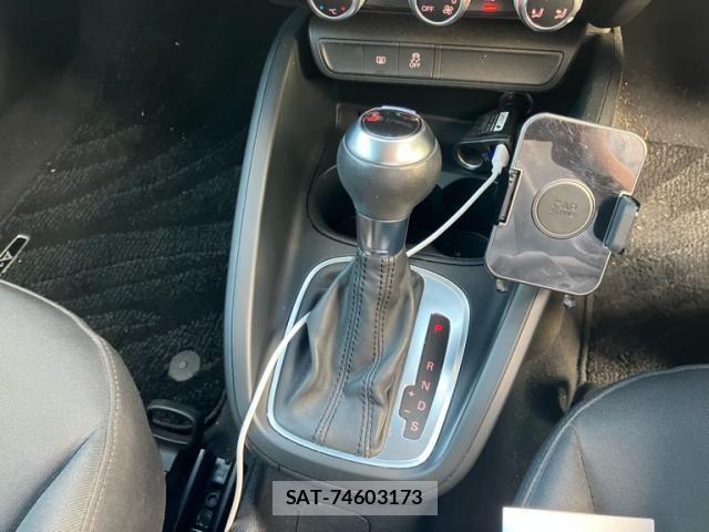 Audi A1 2013-03 8228917-23