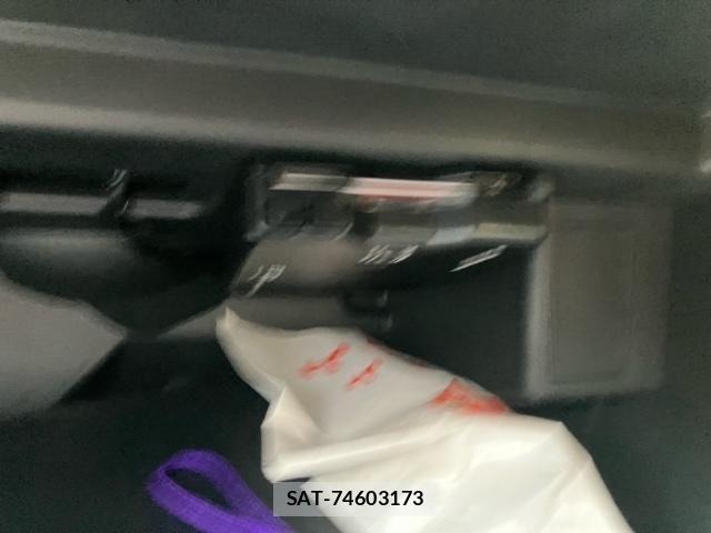 Audi A1 2013-03 8228917-25