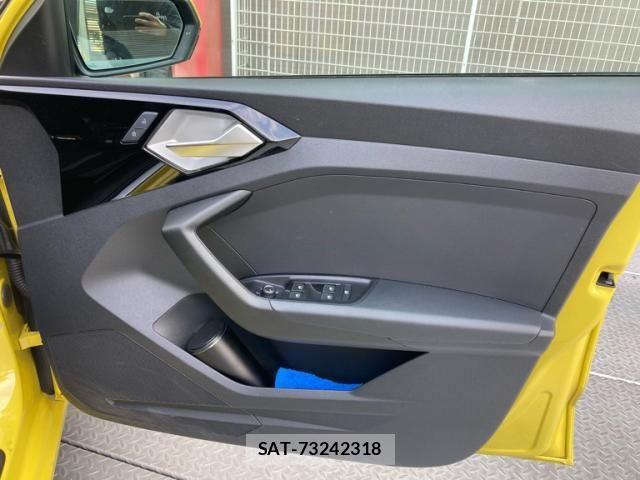 Audi A1 2021-03 3713289-9