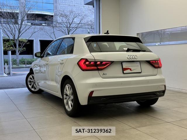 Audi A1 2025-12 6610572-2