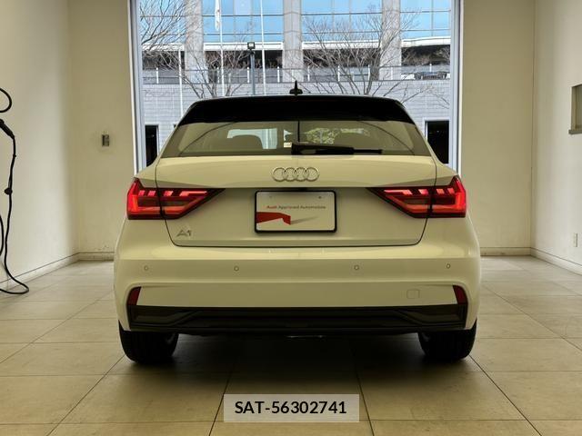 Audi A1 2025-12 6610571-12