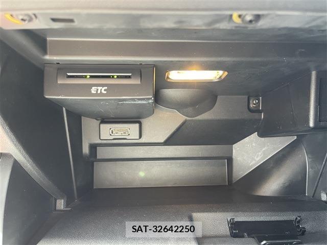 Audi A1 2016-11 6750892-18