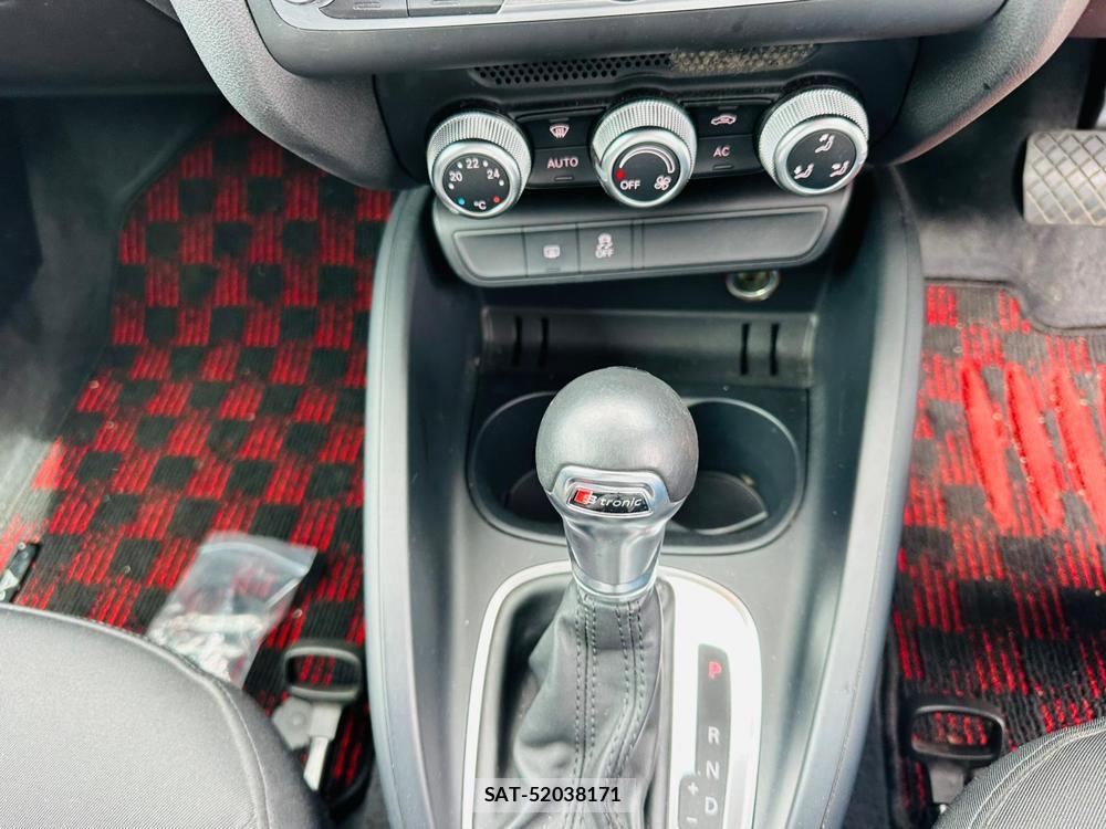 Audi A1 2012-09 4929798-18