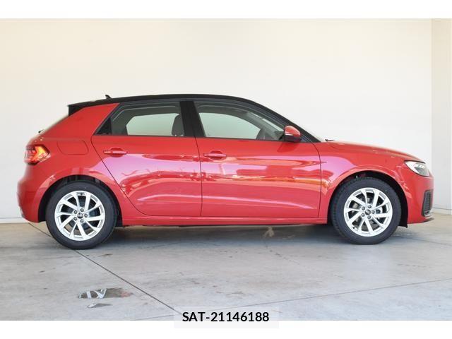 Audi A1 2025-10 7214964-16