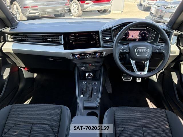 Audi A1 2025-10 7271537-9