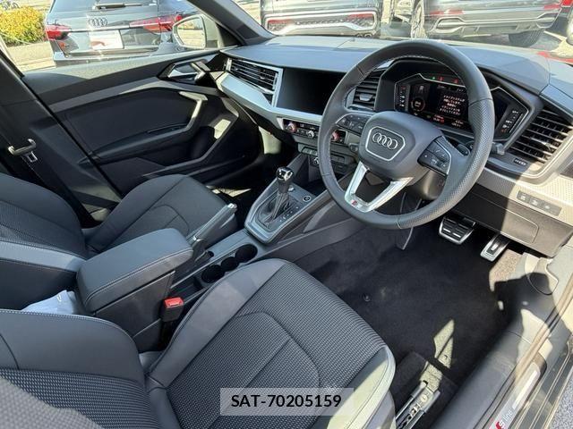 Audi A1 2025-10 7271537-1