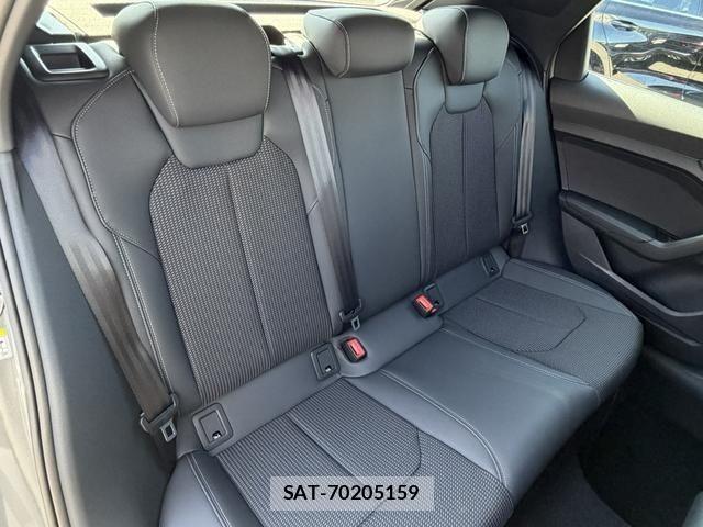 Audi A1 2025-10 7271537-4