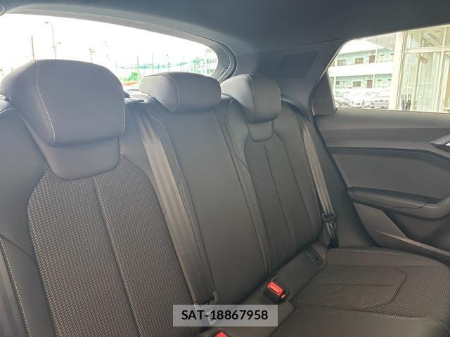 Audi A1 2025-10 7356845-4