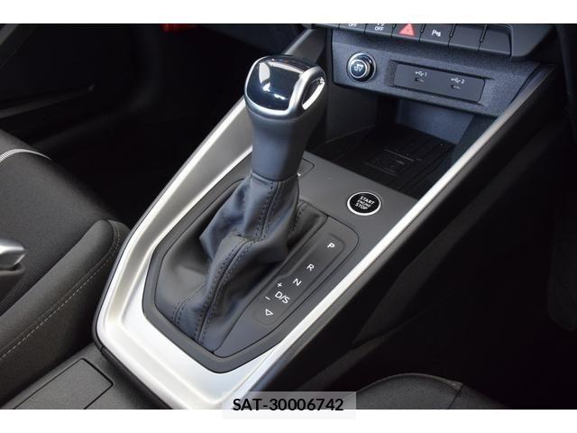 Audi A1 2025-10 7391383-11