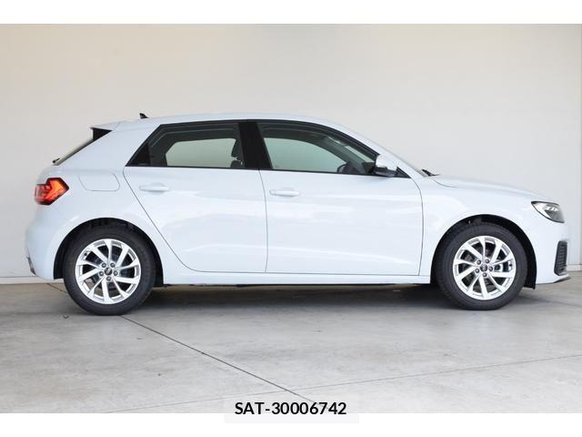 Audi A1 2025-10 7391383-14