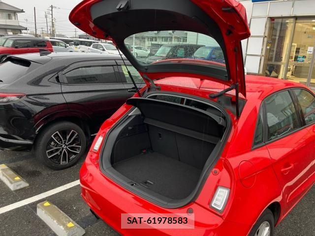 Audi A1 2013-09 7452961-8