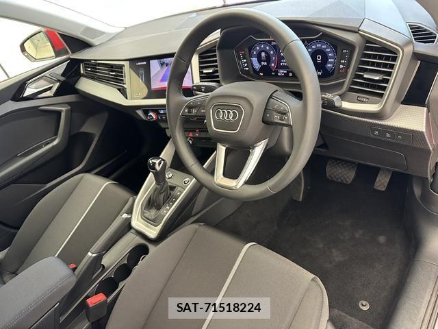 Audi A1 2025-10 7452954-1