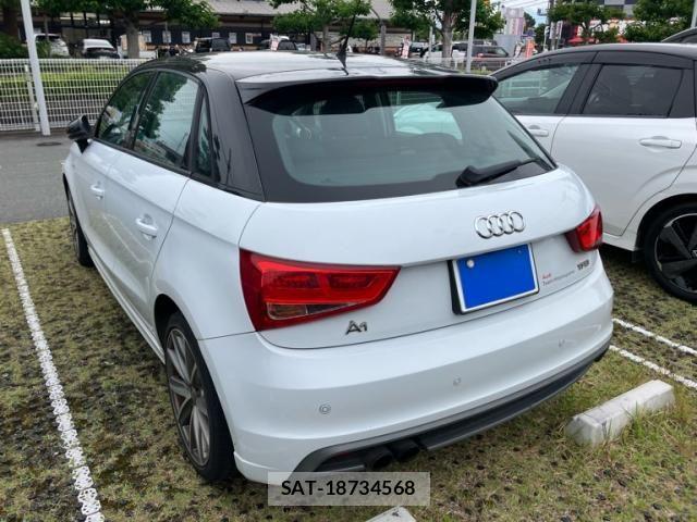 Audi A1 2013-12 7452959-2