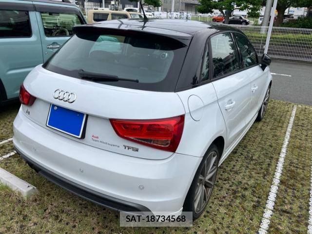 Audi A1 2013-12 7452959-3