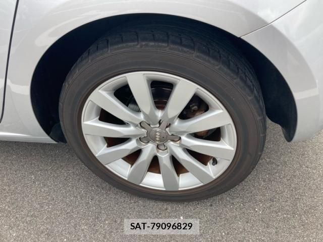 Audi A1 2013-07 7615036-9