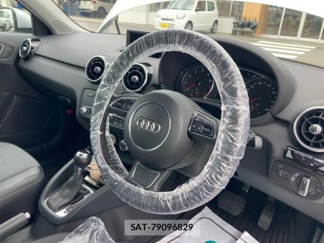 Audi A1 2013-07 7615036-15