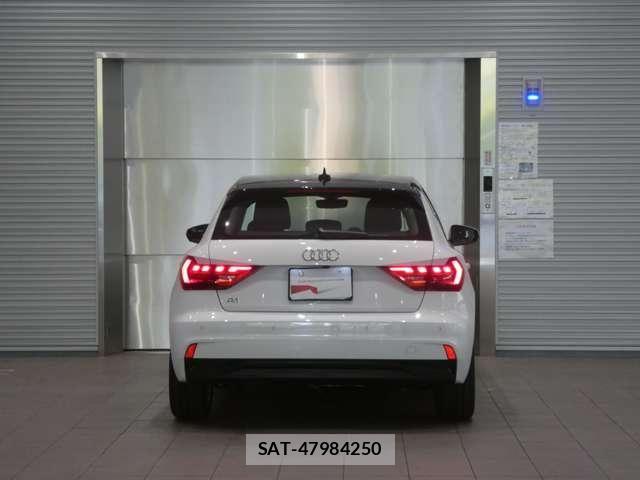 Audi A1 2025-12 7615030-7