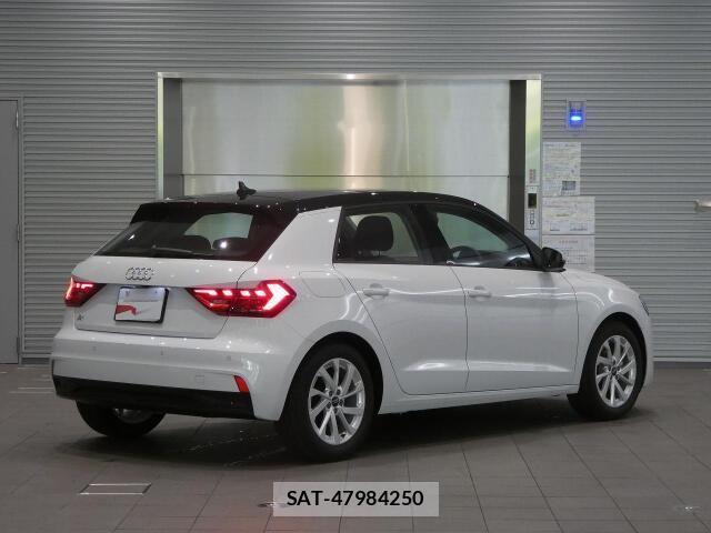 Audi A1 2025-12 7615030-8