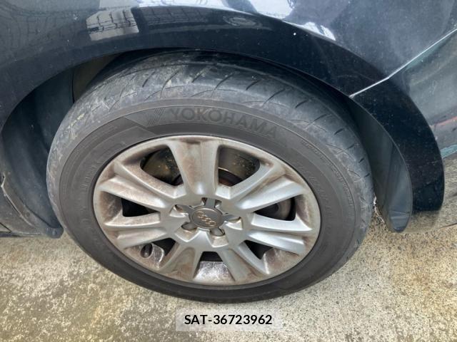 Audi A1 2013-12 7615037-9