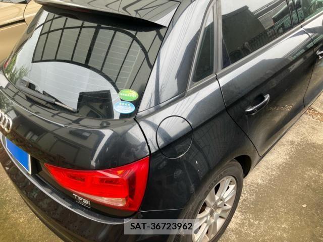 Audi A1 2013-12 7615037-3