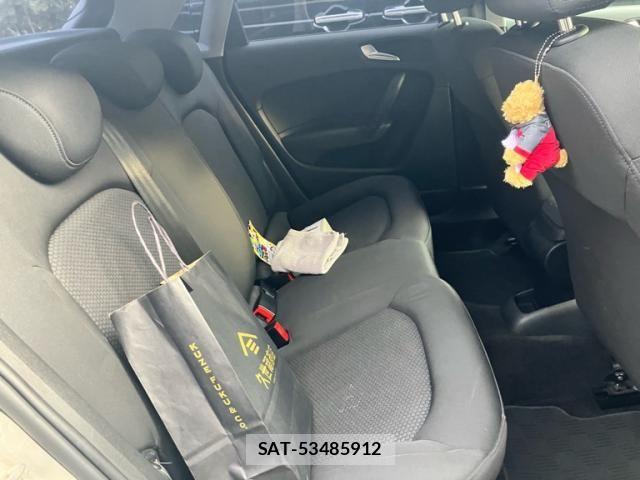 Audi A1 2018-09 7720881-11