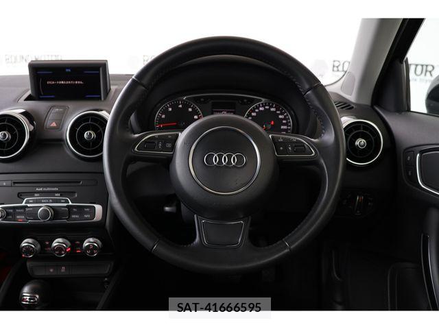 Audi A1 2013-12 7875324-9