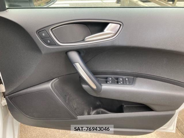 Audi A1 2013-07 7875323-13