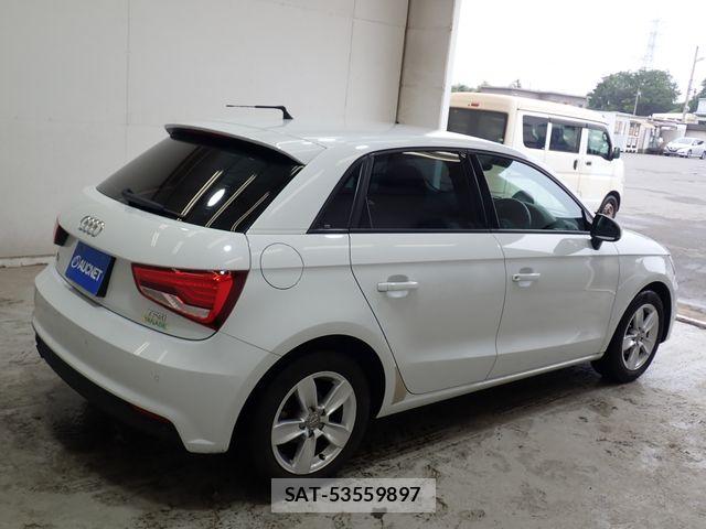 Audi A1 2017-12 7875320-7