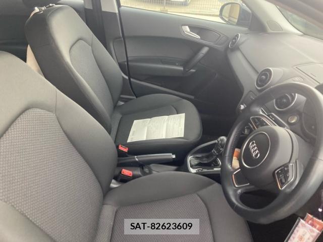 Audi A1 2017-10 8072863-11