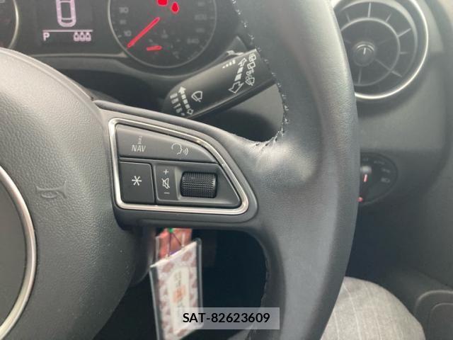 Audi A1 2017-10 8072863-15