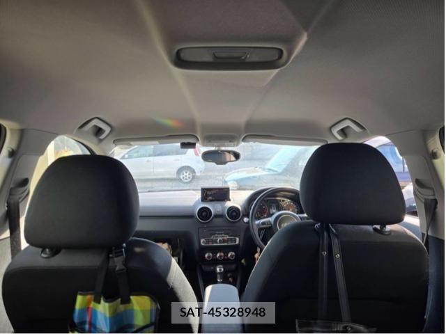 Audi A1 2014-03 8072862-15