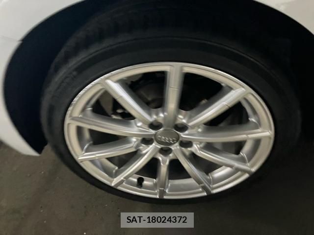 Audi A1 2017-12 8098034-5
