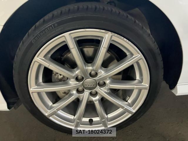 Audi A1 2017-12 8098034-7