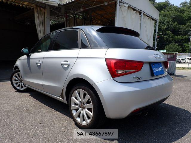 Audi A1 2012-12 8157961-2