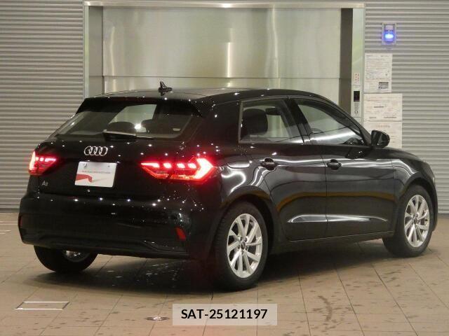 Audi A1 2025-11 8206354-8