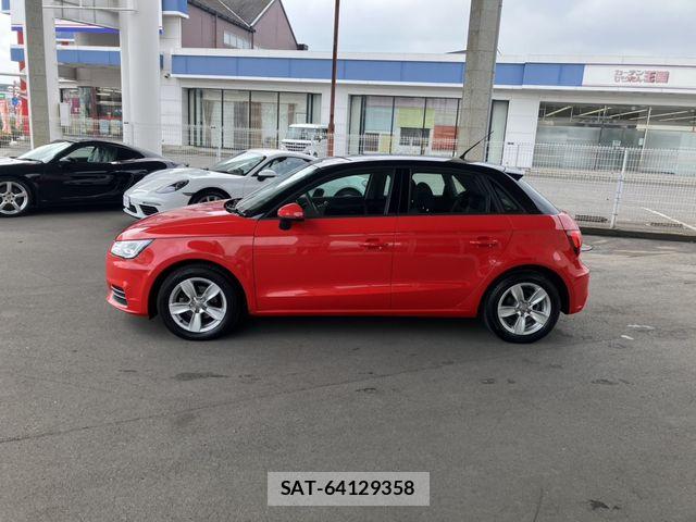 Audi A1 2017-09 8206353-3