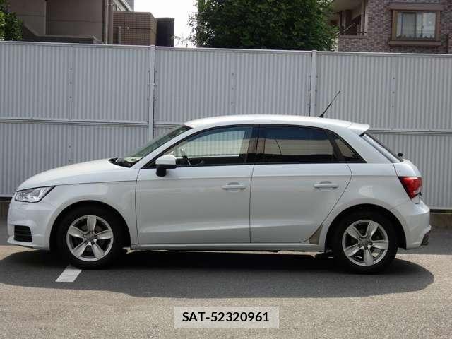 Audi A1 2017-06 8206355-9