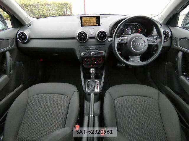 Audi A1 2017-06 8206355-1